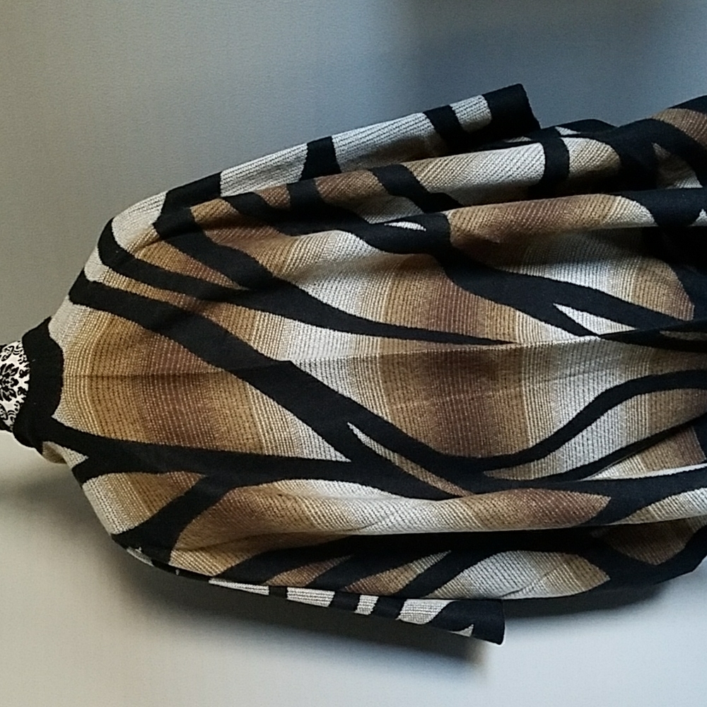 NEW Wrap Scarf - Picture 3 of 5